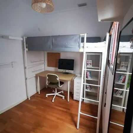 Mar3 - Bright Downtown Apartment Seville