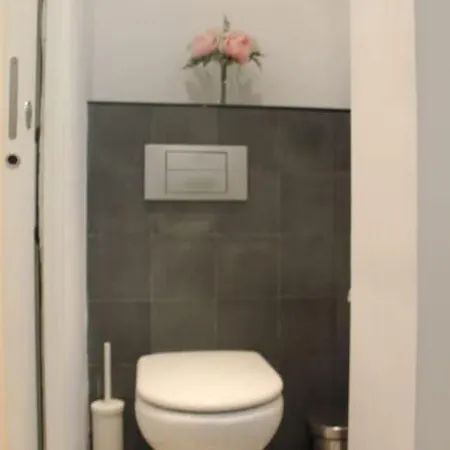Mar3 - Bright Downtown Apartment Seville