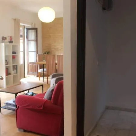 Apartment Mar3 - Bright Downtown Seville